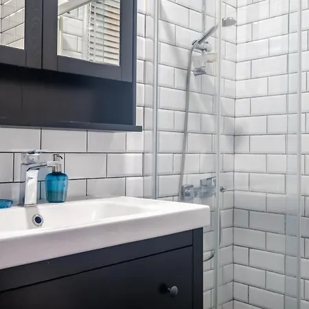 Apartamento Flat With Balcony Near Bull Statue In Kadikoy